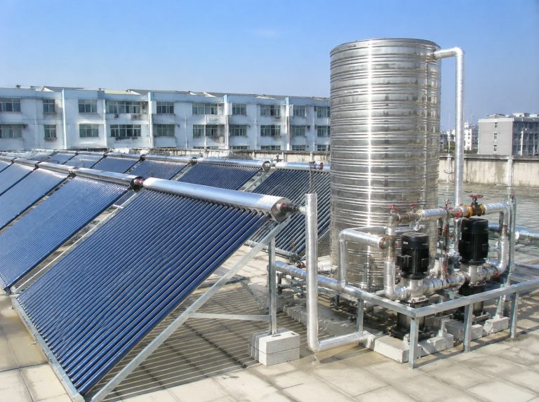 平邑县商用大容量真空管太阳能热水系统